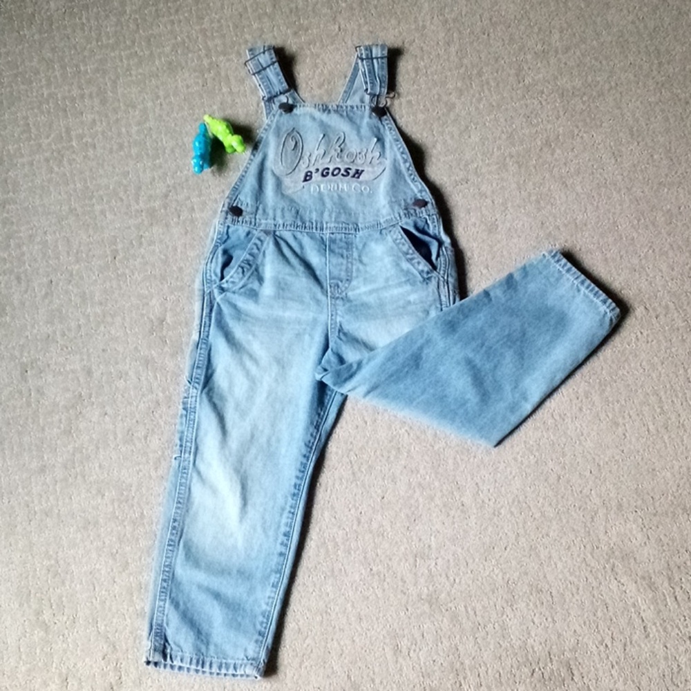 Coverall Oshkosh toddler size 4T